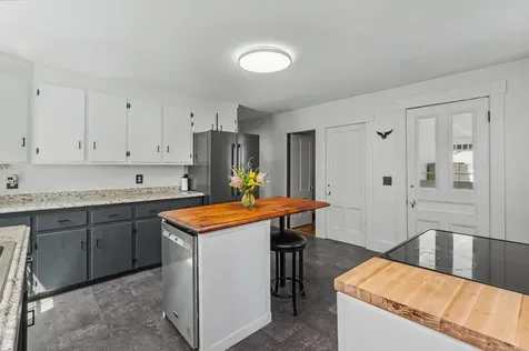 47 Oak Street Milford NH 03055