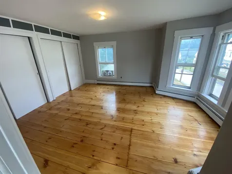 47 Oak Street Milford NH 03055