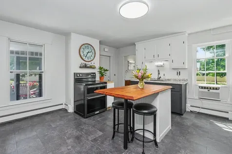 47 Oak Street Milford NH 03055