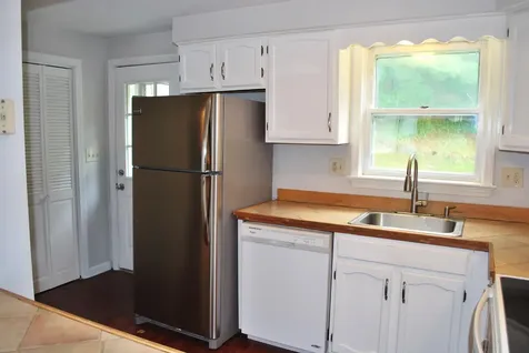 21 Blossom Lane Merrimack NH 03054