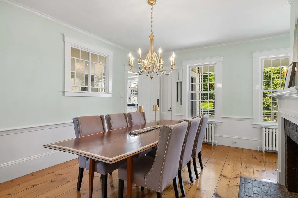 79 Atlantic Avenue North Hampton NH 03862