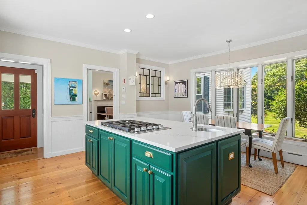 79 Atlantic Avenue North Hampton NH 03862