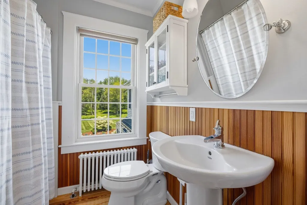 79 Atlantic Avenue North Hampton NH 03862