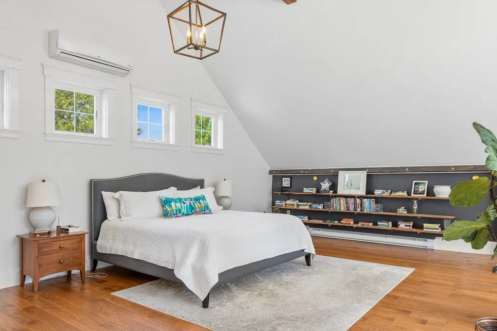 79 Atlantic Avenue North Hampton NH 03862