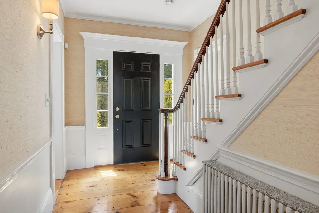 79 Atlantic Avenue North Hampton NH 03862