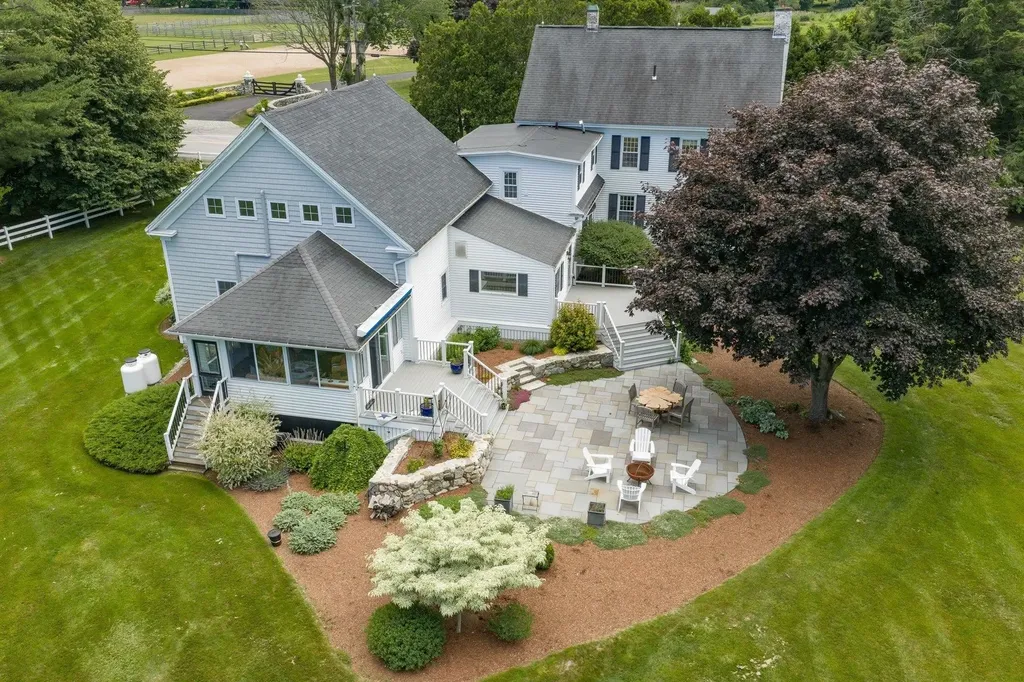 79 Atlantic Avenue North Hampton NH 03862