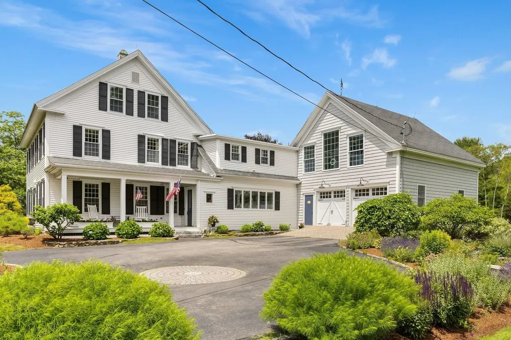 79 Atlantic Avenue North Hampton NH 03862