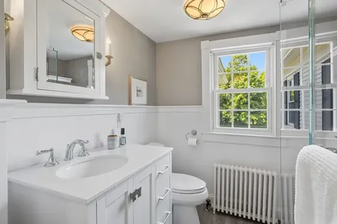 79 Atlantic Avenue North Hampton NH 03862