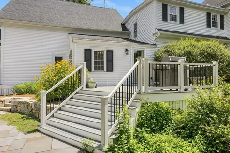 79 Atlantic Avenue North Hampton NH 03862