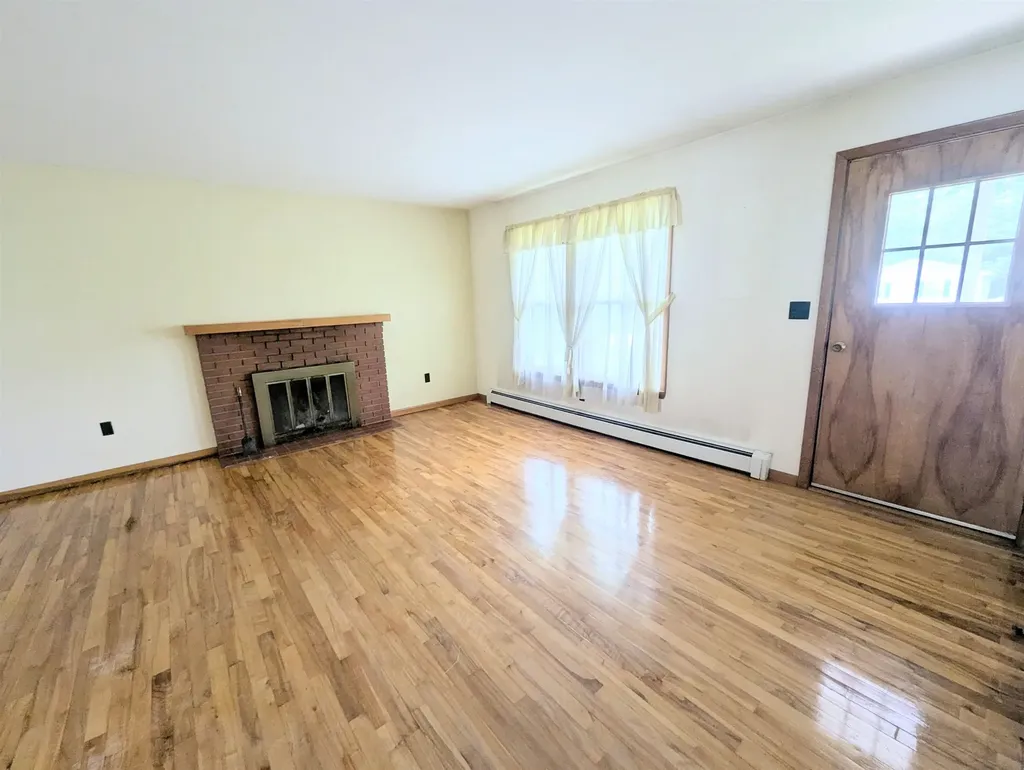 264 Breezy Hill Road St. Johnsbury VT 05819
