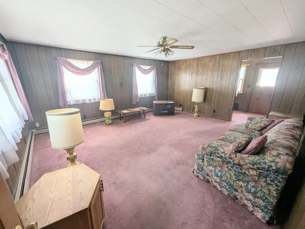 264 Breezy Hill Road St. Johnsbury VT 05819