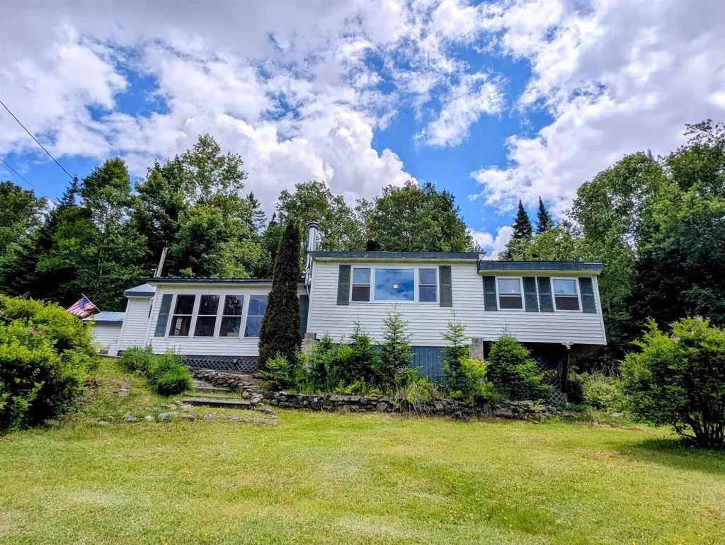 16 Griffin Road Stewartstown NH 03576