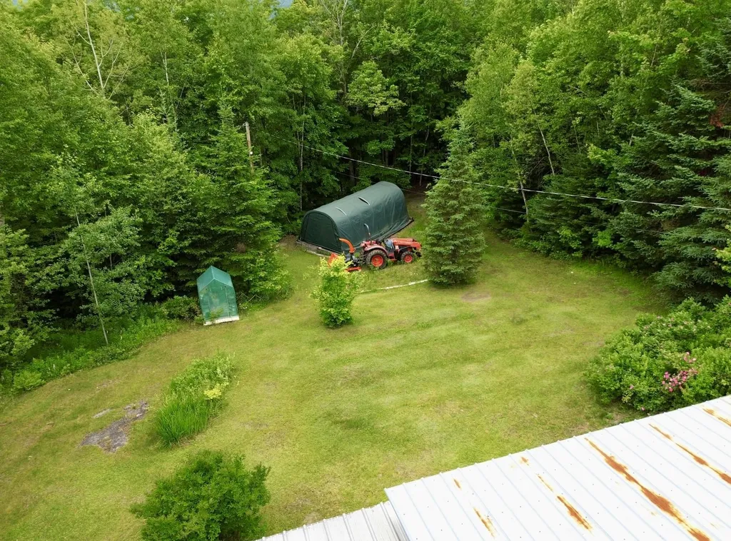 16 Griffin Road Stewartstown NH 03576