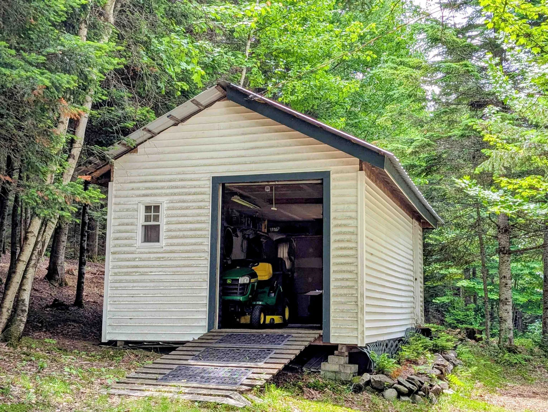 16 Griffin Road Stewartstown NH 03576