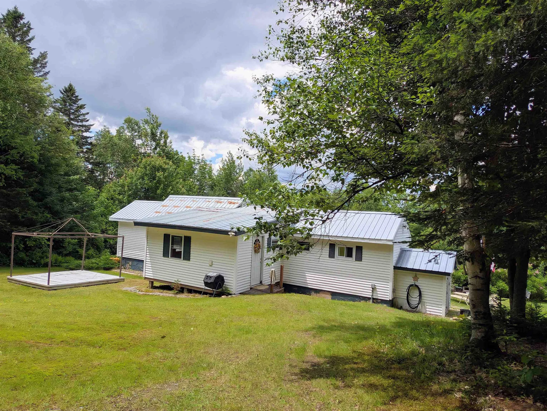 16 Griffin Road Stewartstown NH 03576