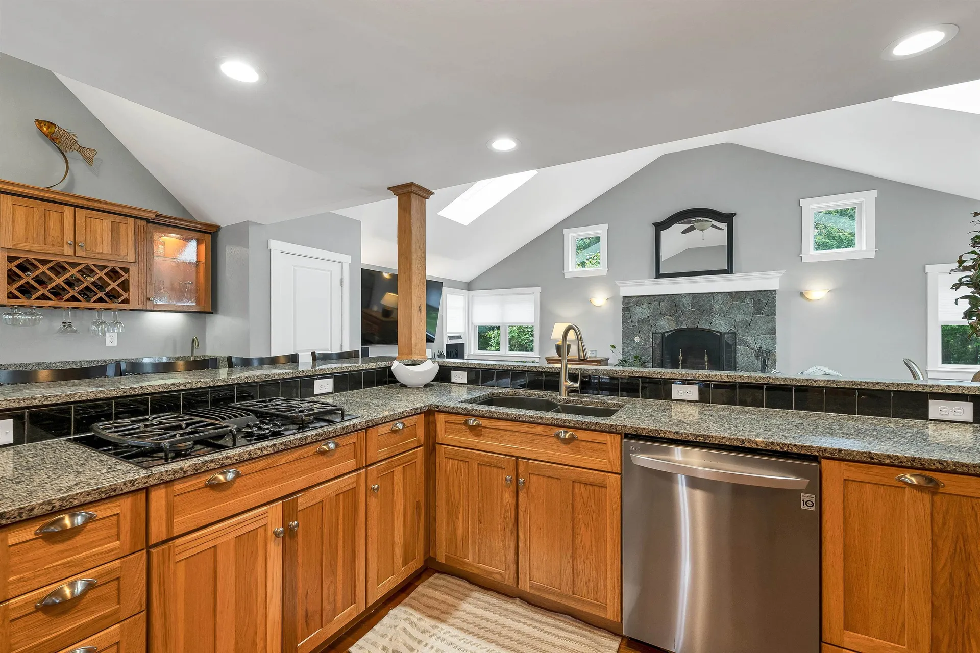 2007 Lafayette Road Portsmouth NH 03801