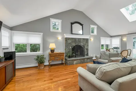 2007 Lafayette Road Portsmouth NH 03801