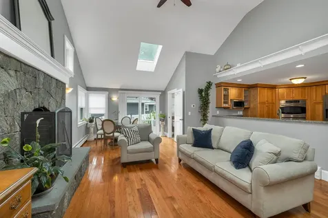 2007 Lafayette Road Portsmouth NH 03801