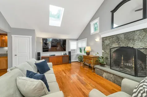 2007 Lafayette Road Portsmouth NH 03801
