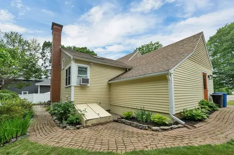 2007 Lafayette Road Portsmouth NH 03801