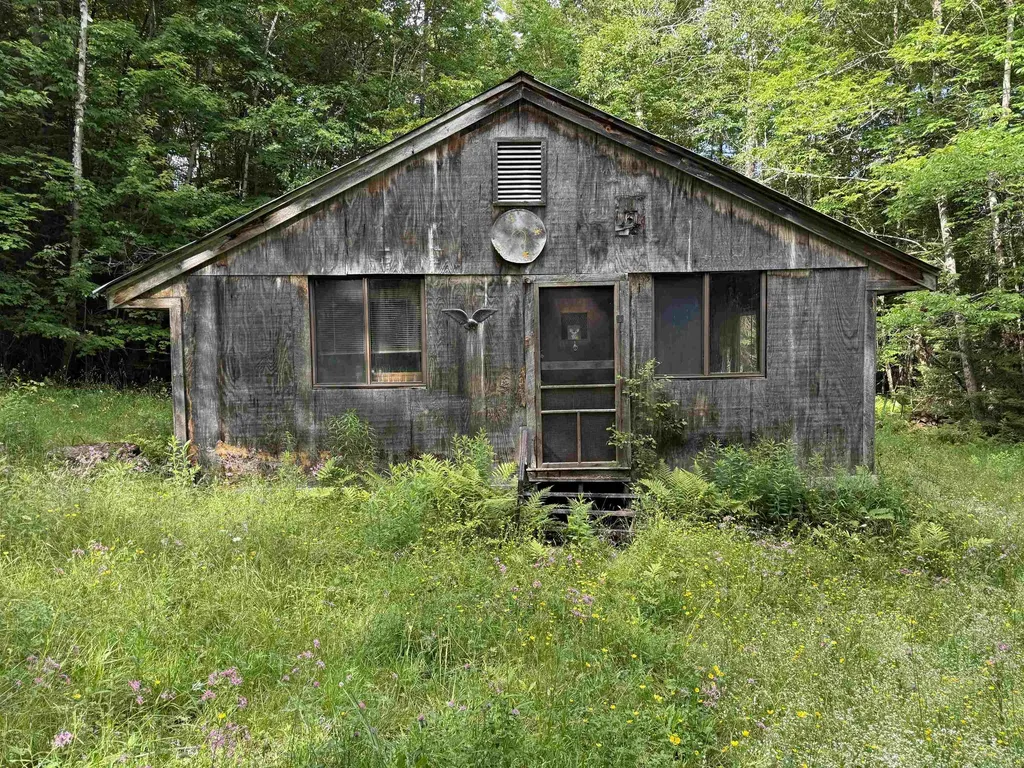 5423 Old County - South Road Waterford VT 05819