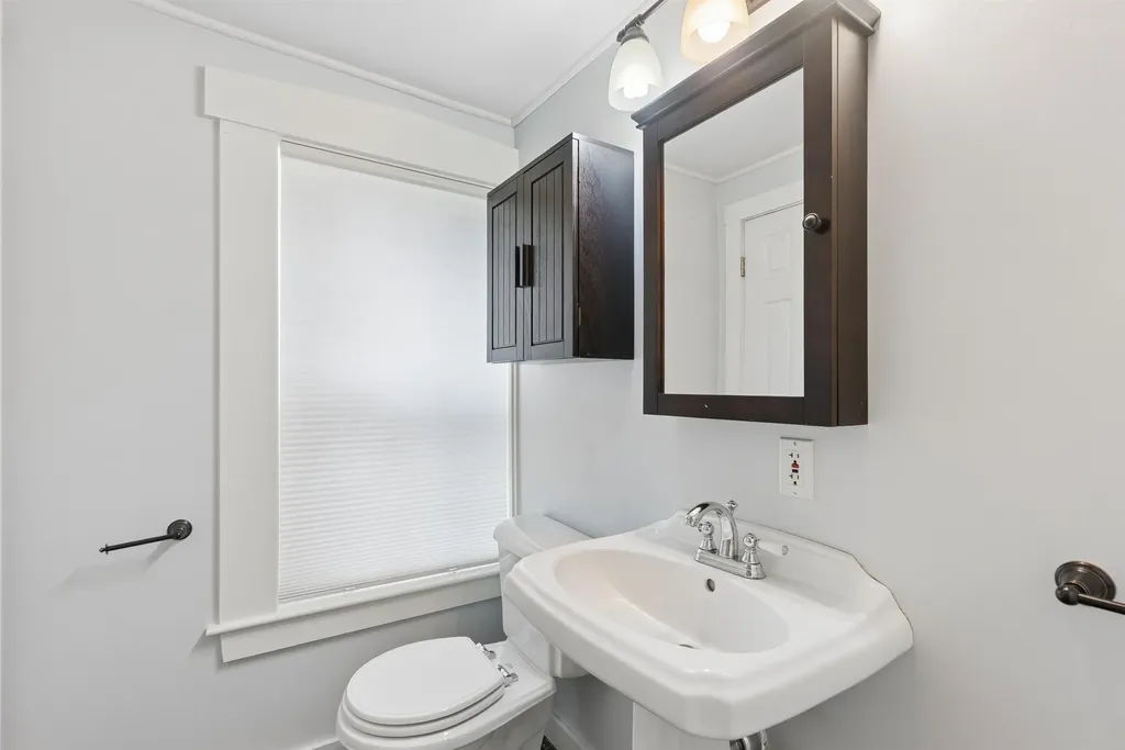 567 First Crown Point Road Strafford NH 03884