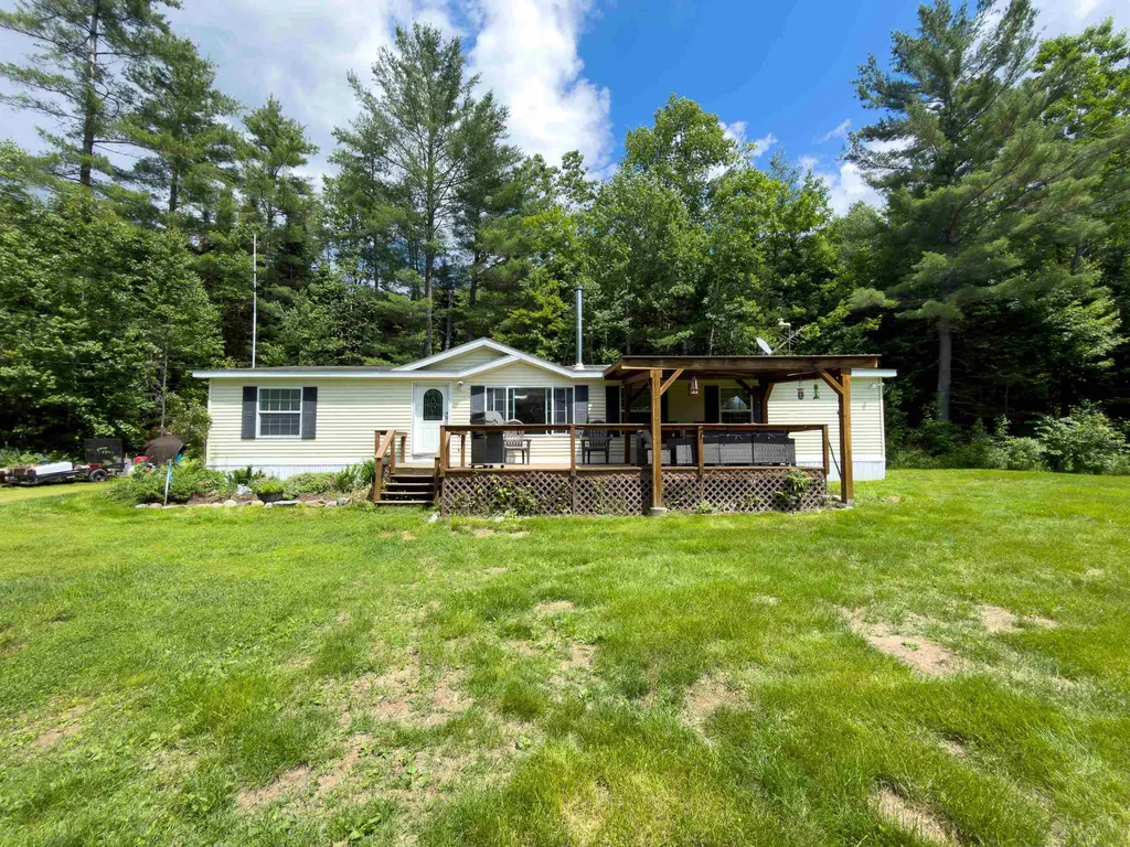 24 Varney Road Whitefield NH 03598