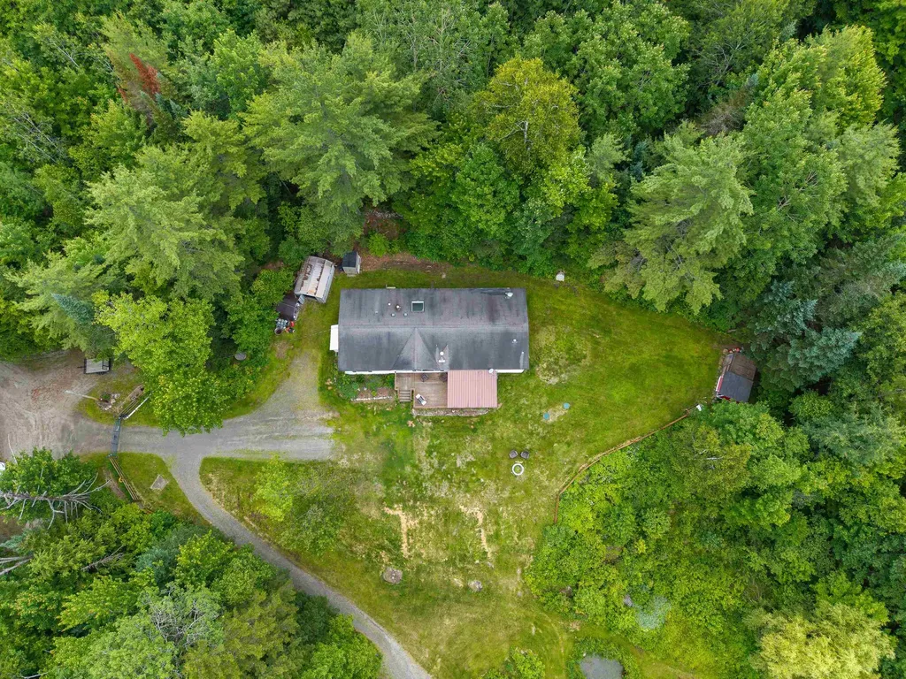 24 Varney Road Whitefield NH 03598