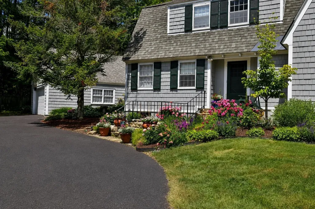 258 Chester Rd Road Grafton VT 05146