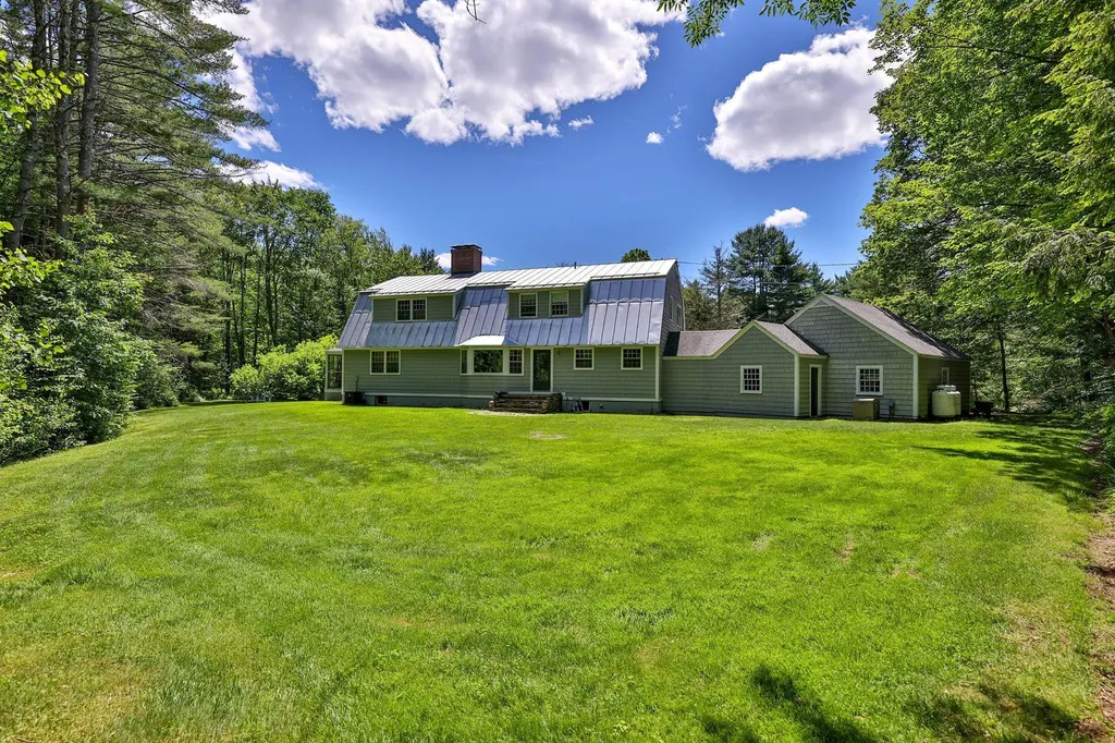258 Chester Rd Road Grafton VT 05146