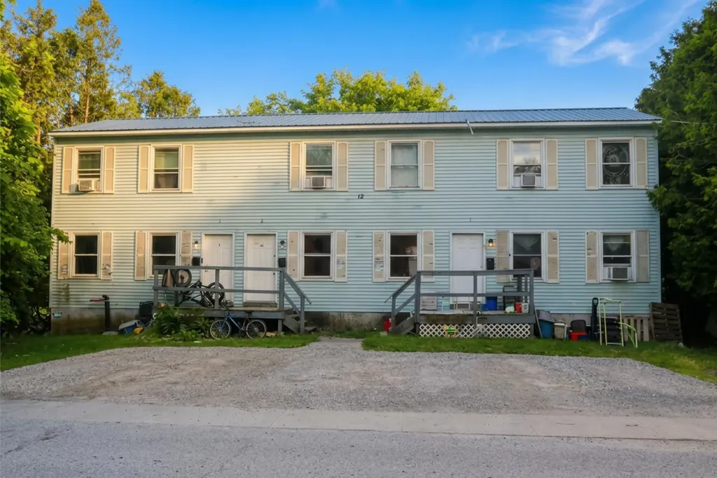 12 Oak Street St. Albans City VT 05478