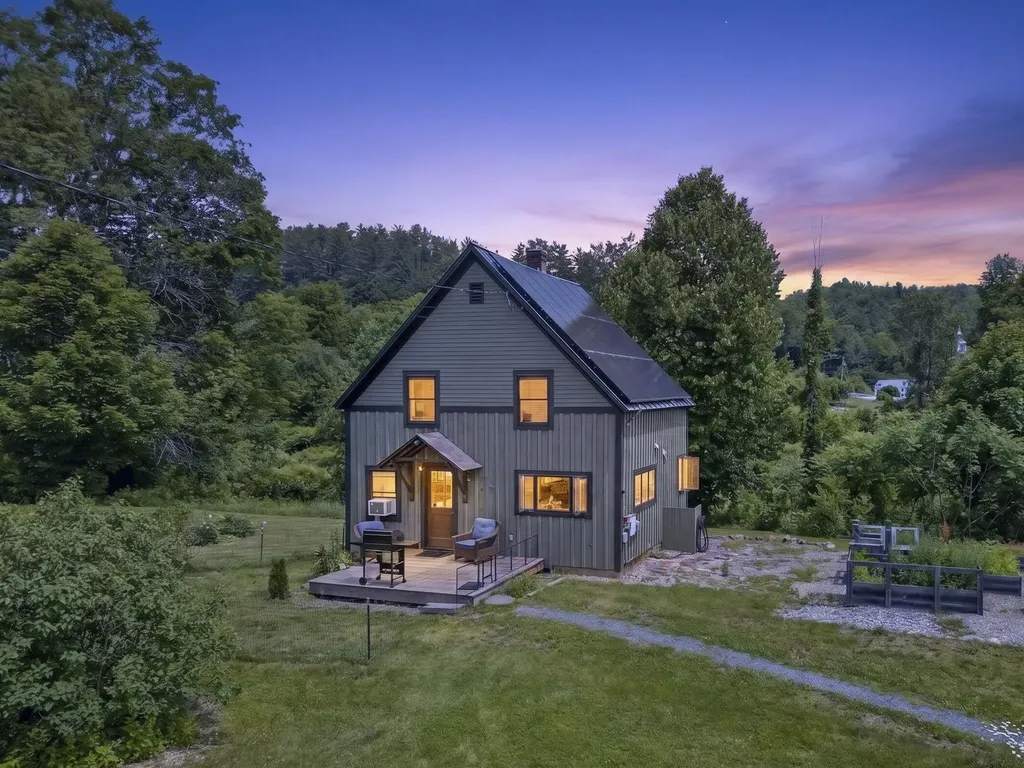 17 Grange Hall Road Acworth NH 03607