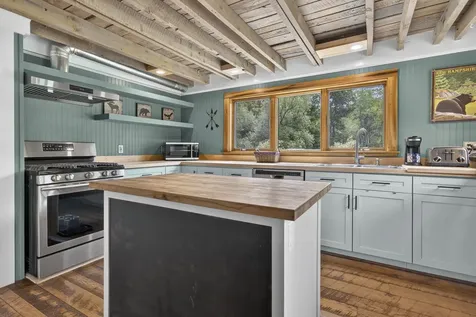17 Grange Hall Road Acworth NH 03607