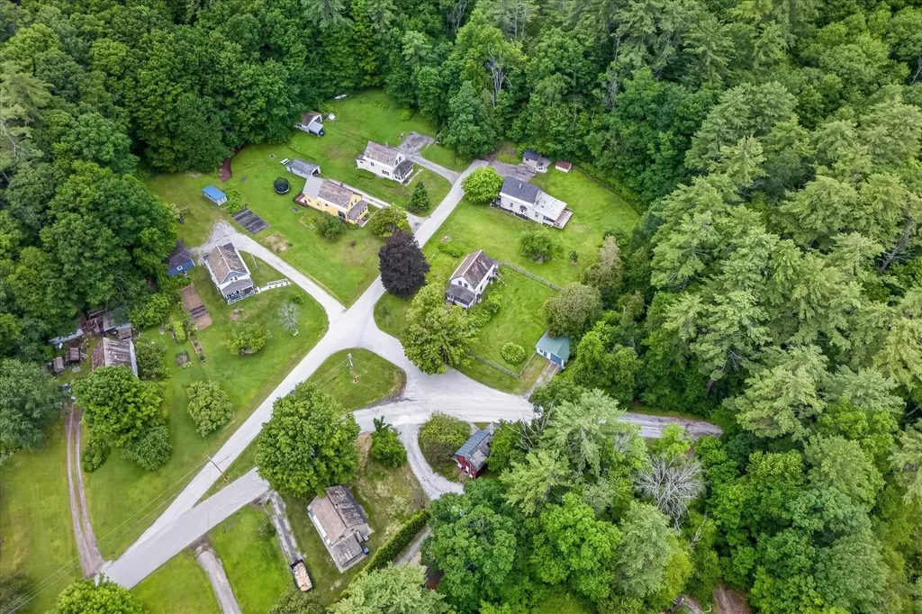 2 Charles Street Proctor VT 05765