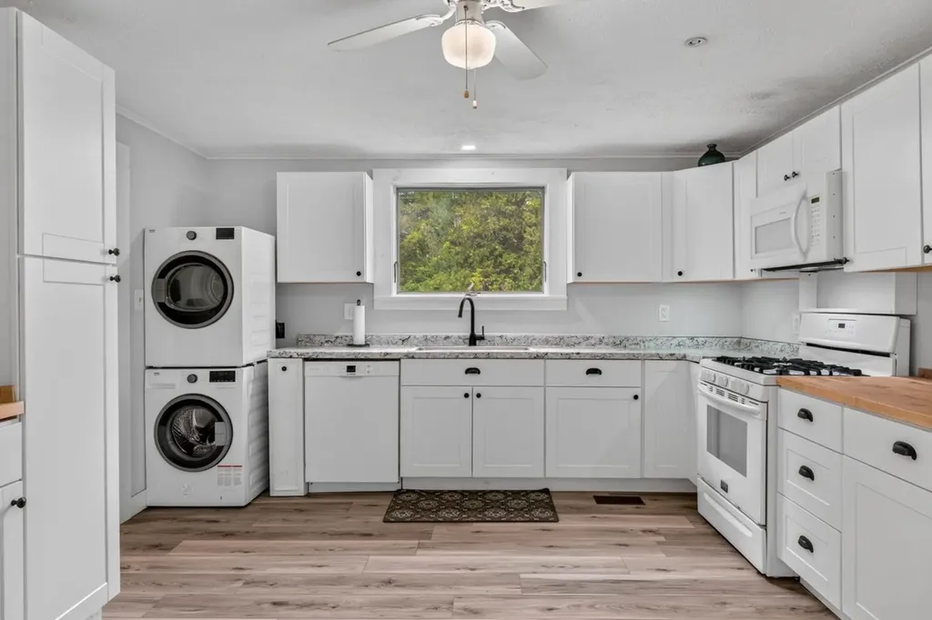 2 Charles Street Proctor VT 05765
