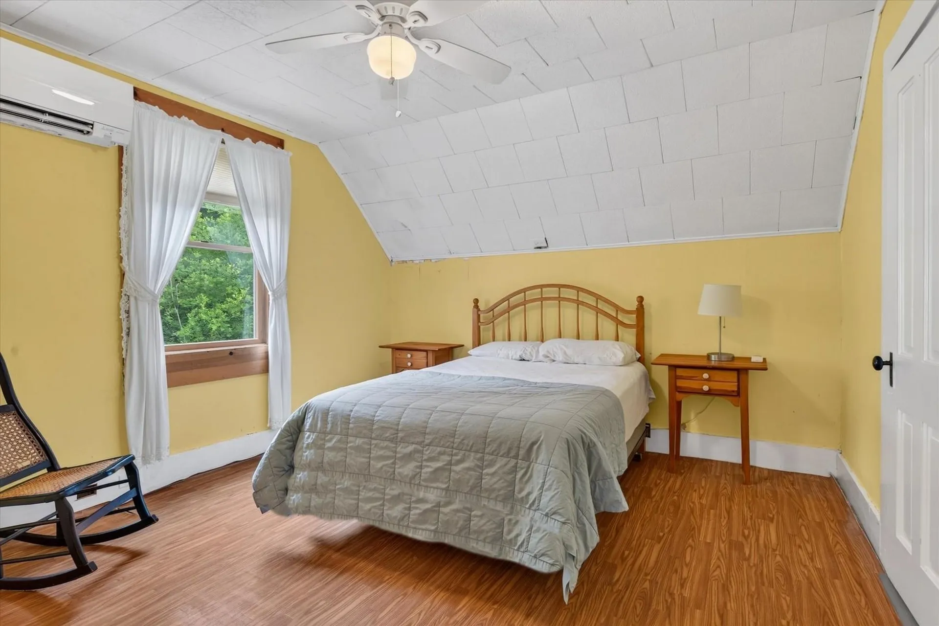 2 Charles Street Proctor VT 05765