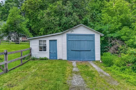 2 Charles Street Proctor VT 05765