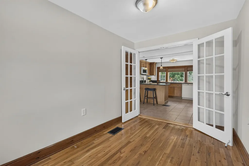 48 Dawson Avenue Manchester NH 03104