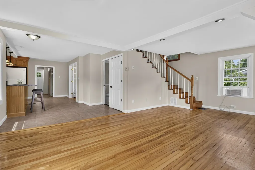 48 Dawson Avenue Manchester NH 03104