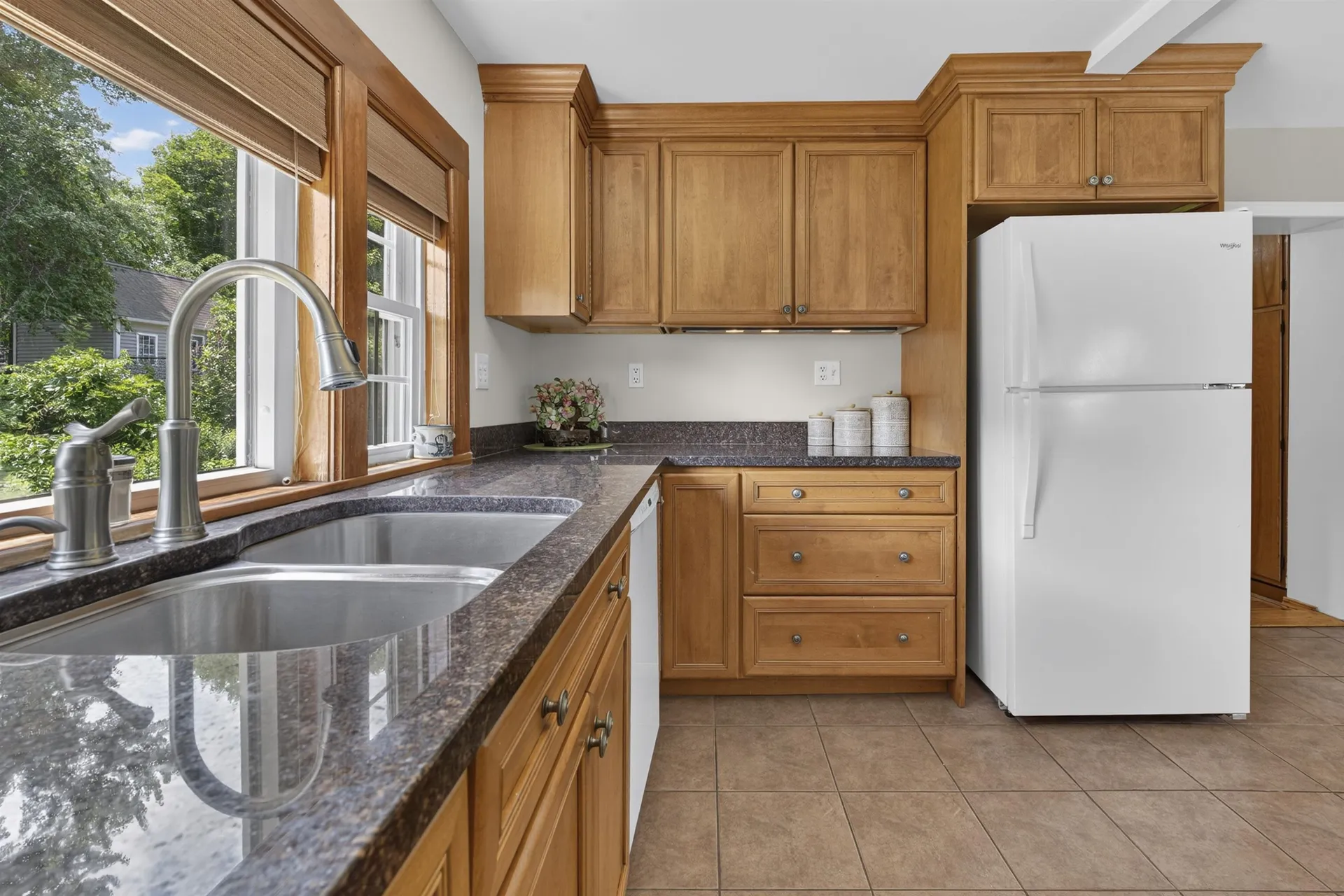 48 Dawson Avenue Manchester NH 03104
