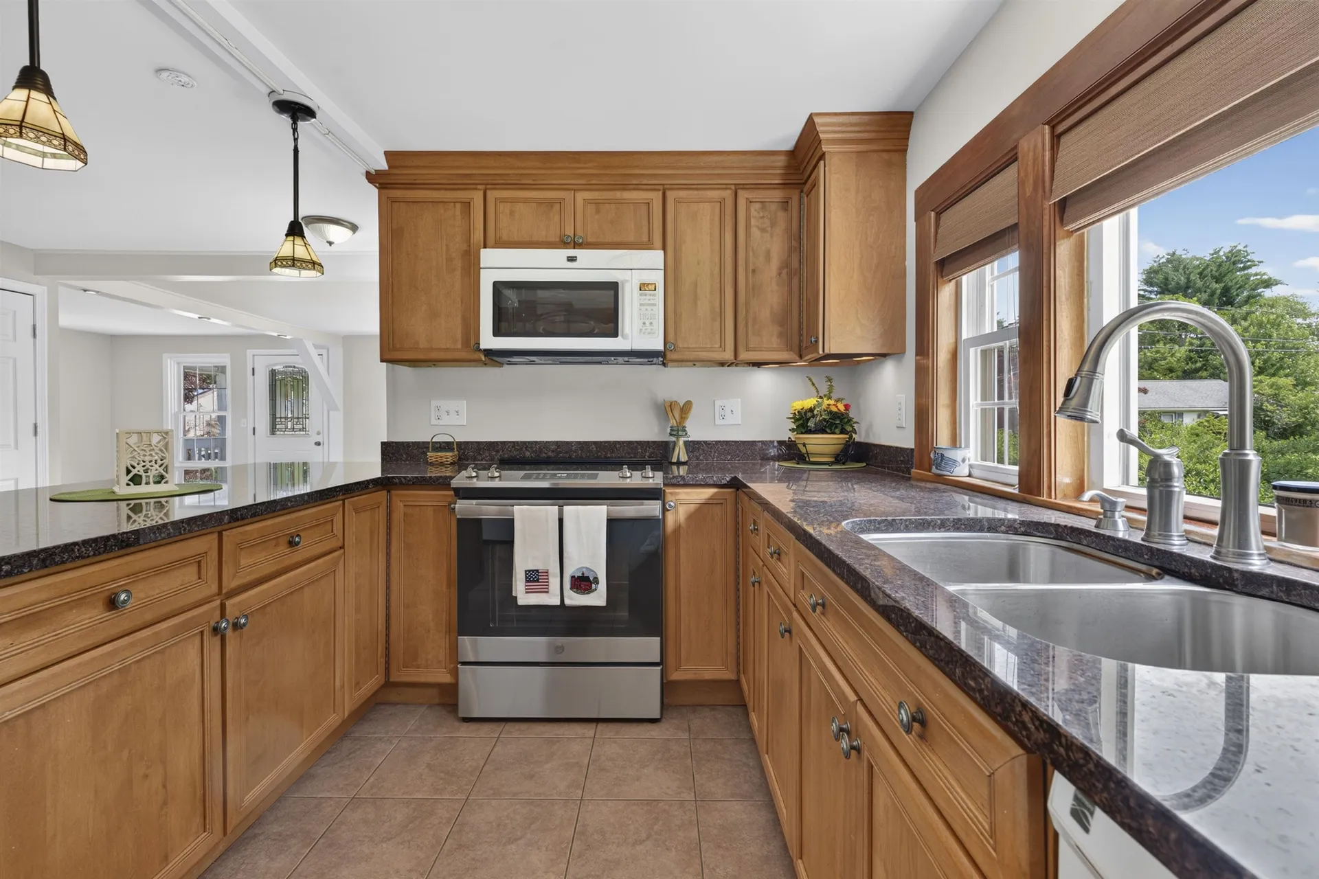 48 Dawson Avenue Manchester NH 03104
