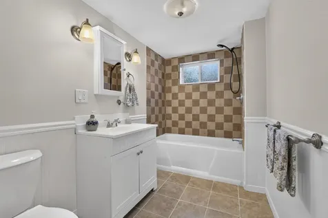 48 Dawson Avenue Manchester NH 03104