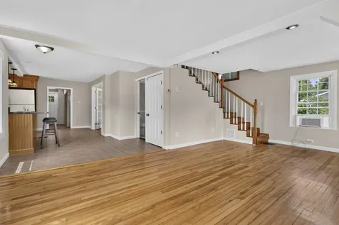 48 Dawson Avenue Manchester NH 03104
