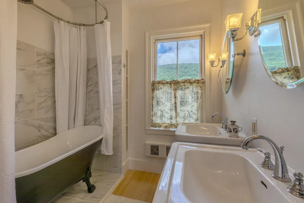 13 Bliss Road Tinmouth VT 05773
