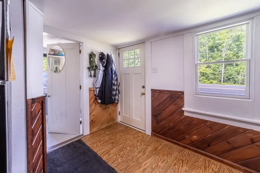 1409 Main Street Grafton NH 03240