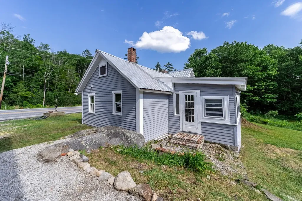 1409 Main Street Grafton NH 03240