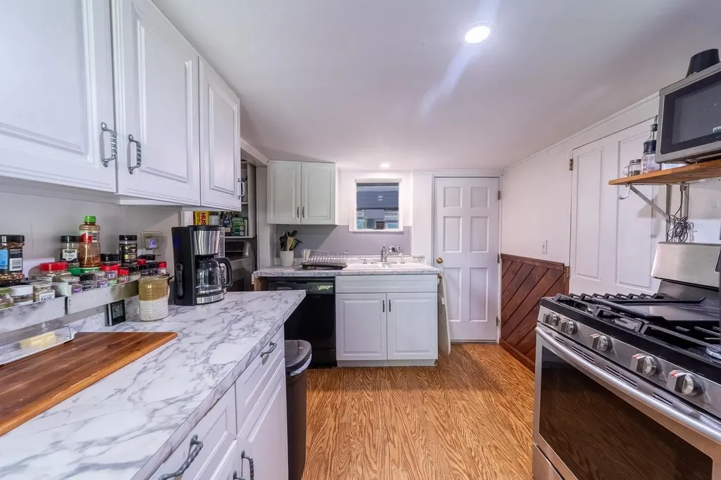 1409 Main Street Grafton NH 03240