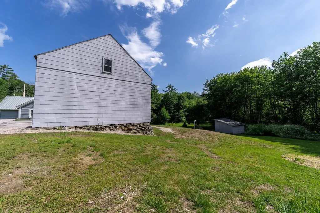 1409 Main Street Grafton NH 03240