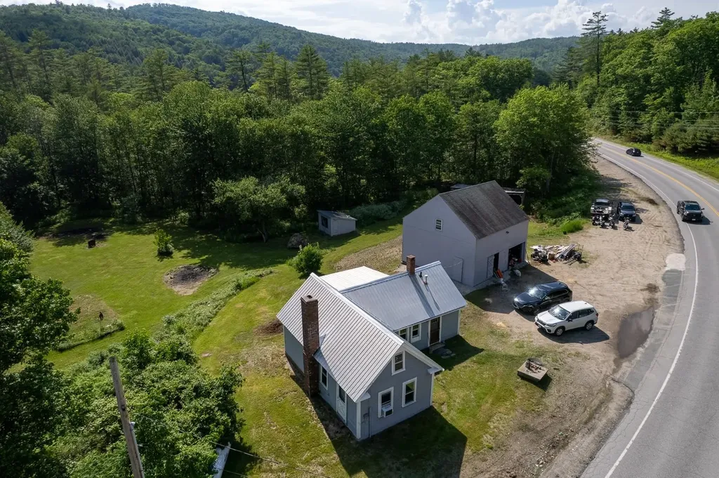 1409 Main Street Grafton NH 03240