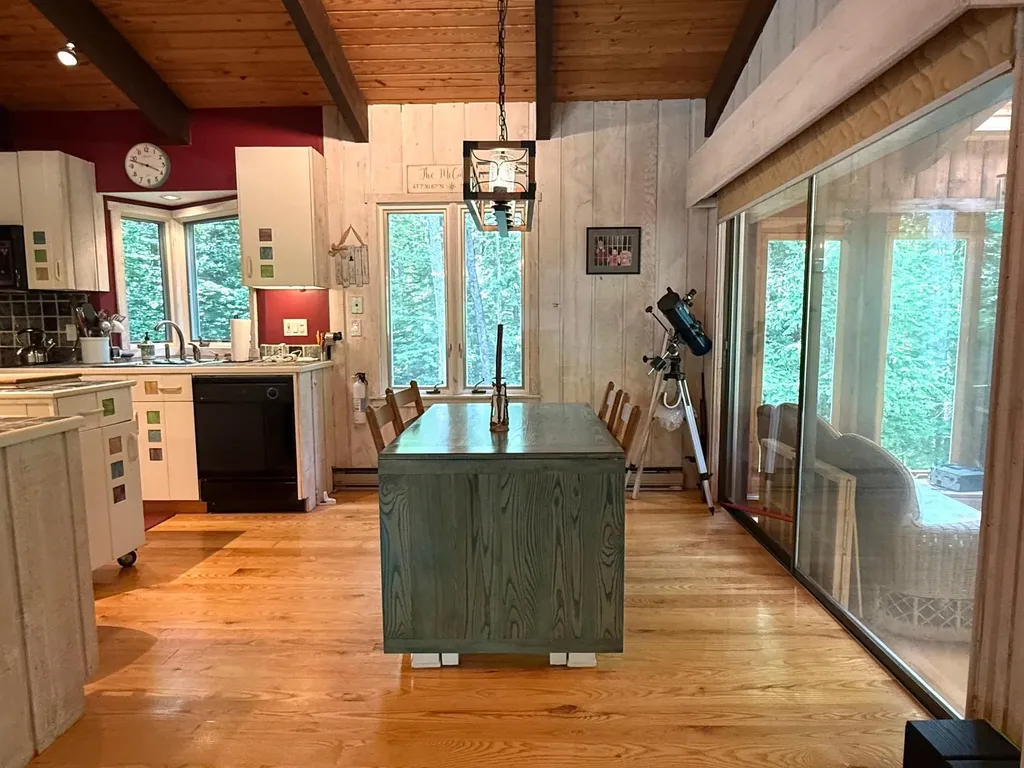 367 Stratton Gate Road Jamaica VT 05343
